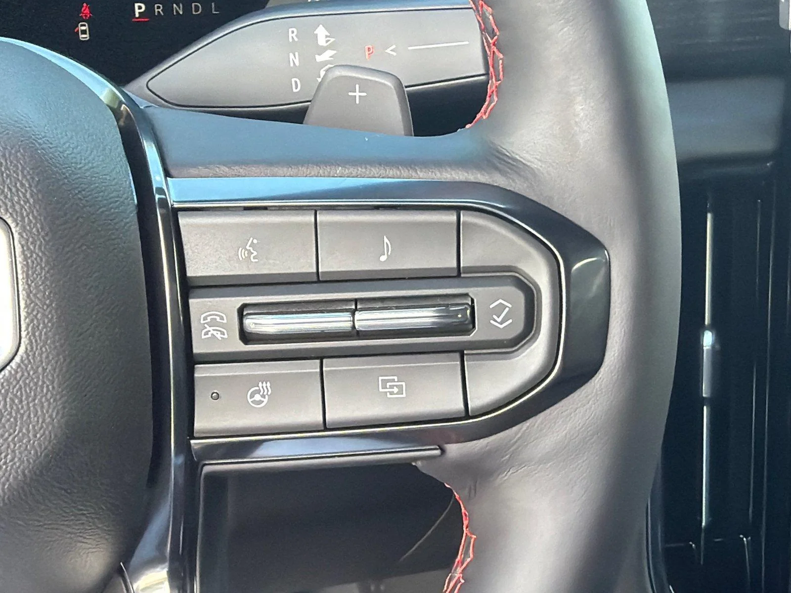 2026 GMC Yukon AT4 Ultimate - Photo 19