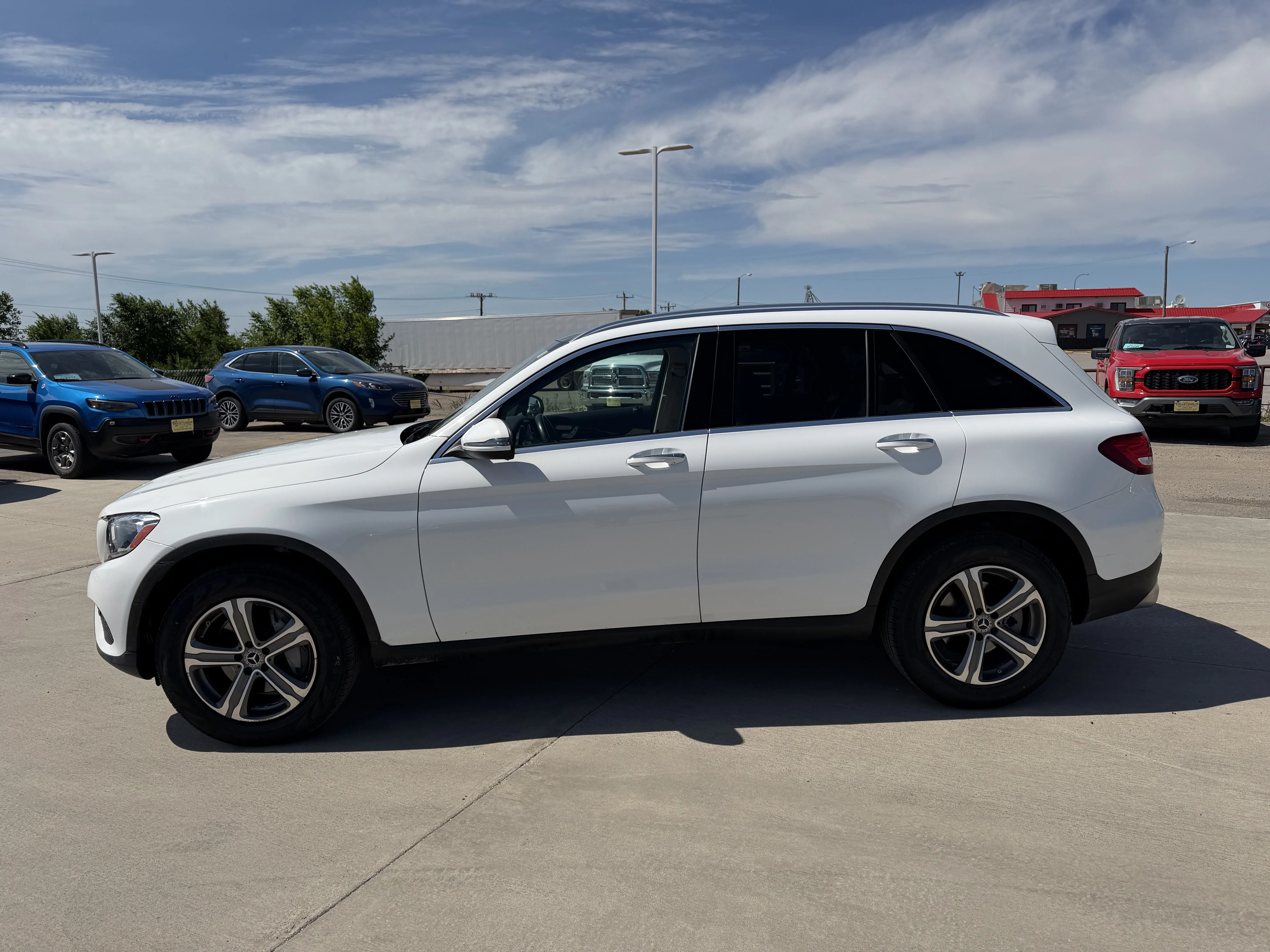 Used 2019 White Mercedes-Benz GLC 300 image 8