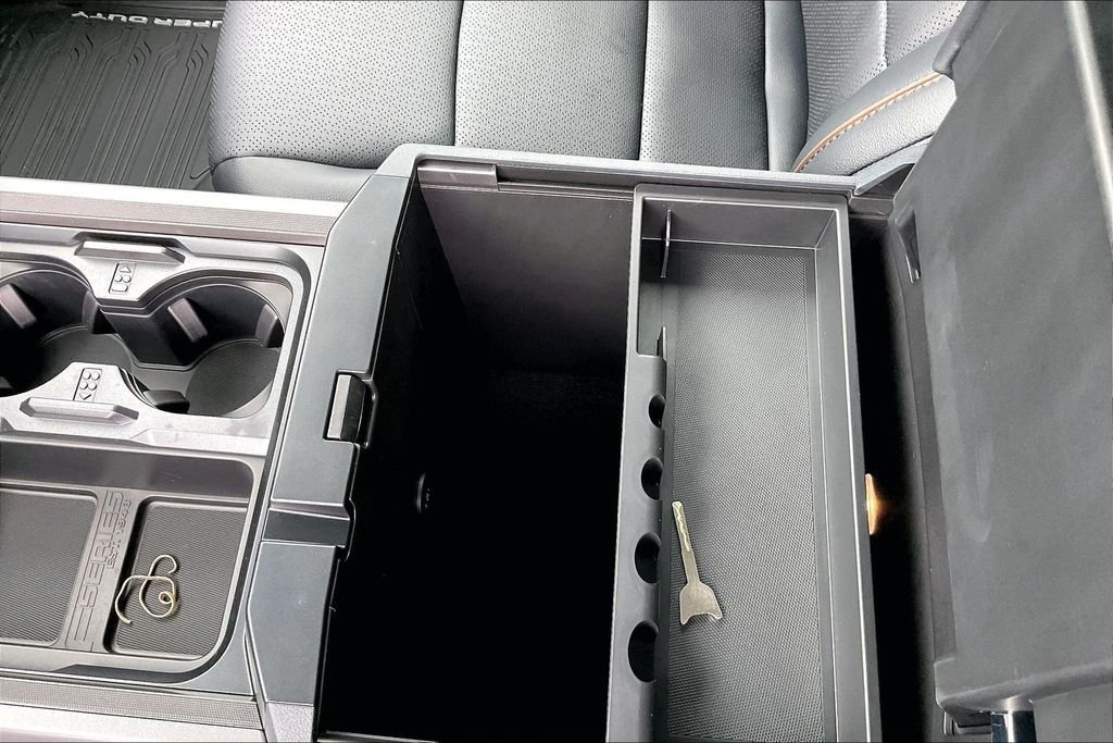 New 2026 Ford Super Duty F-250 Lariat 4D Crew Cab