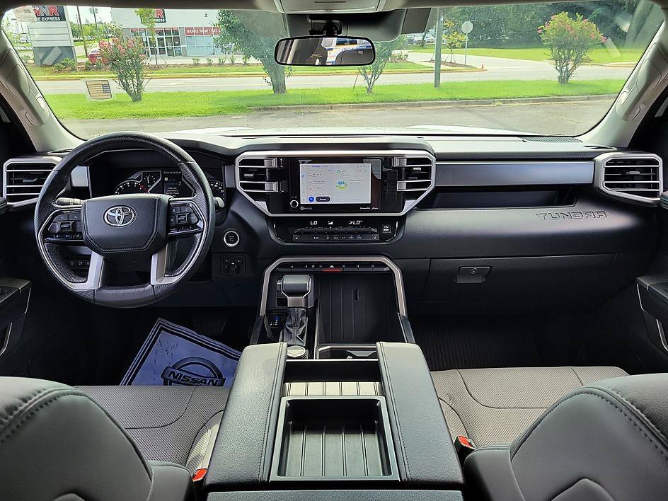 Used 2024 Ice Toyota SR5 image 29