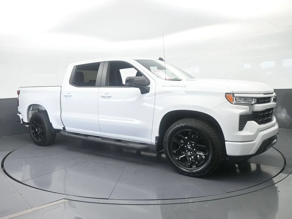Used 2026 Summit White Chevrolet RST image 8