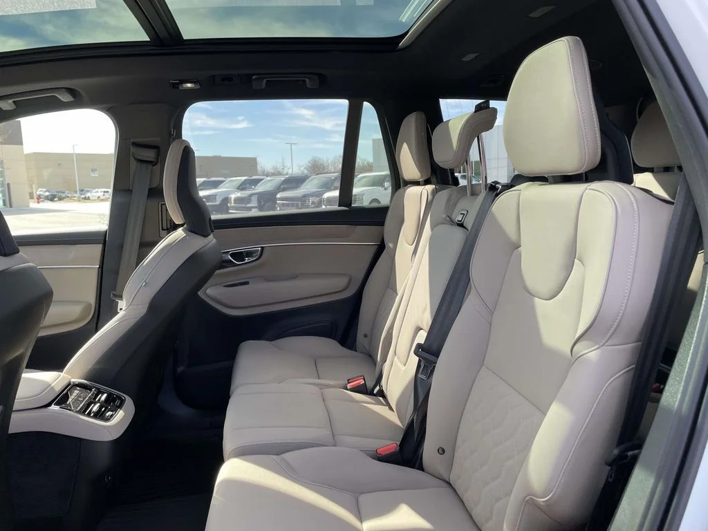 New 2026 Crystal White Volvo Plus image 4