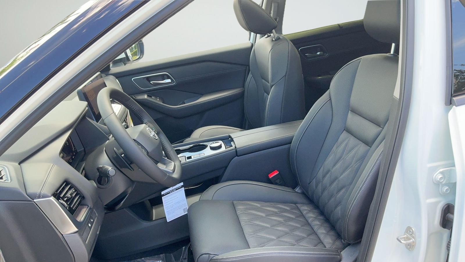 New 2026 White Nissan Platinum image 33