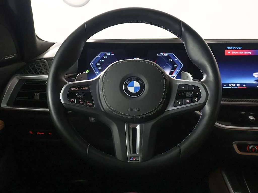 Used 2025 Green BMW M60i image 39
