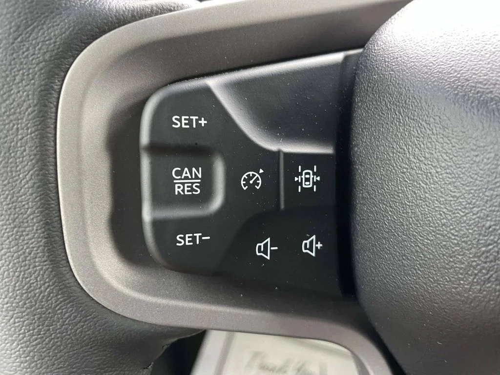 New 2025 Oxford White Ford Badlands® image 24
