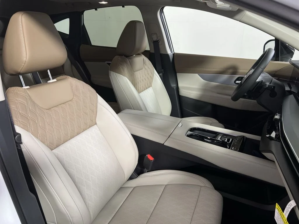 New 2026 White Nissan Platinum image 26