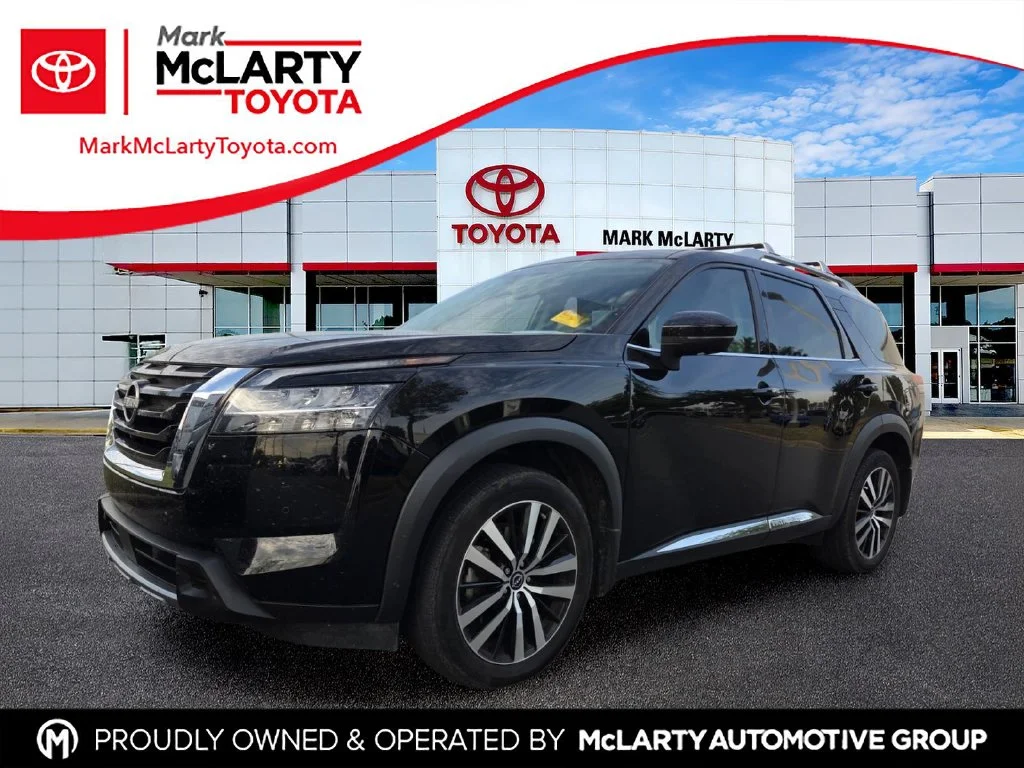 Used 2023 Black Nissan Platinum image 1