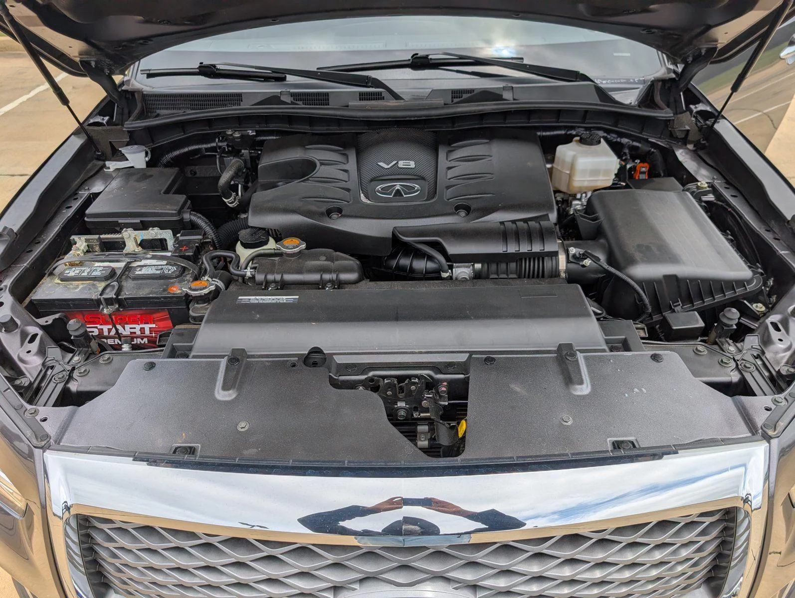 Used 2024 Anthracite Gray INFINITI LUXE image 39