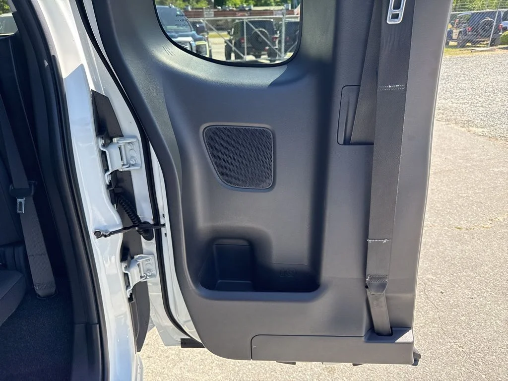 Used 2022 White Nissan S image 23