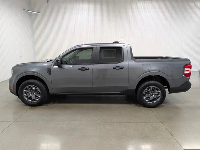 New 2026 Carbonized Gray Metallic Ford XLT image 30