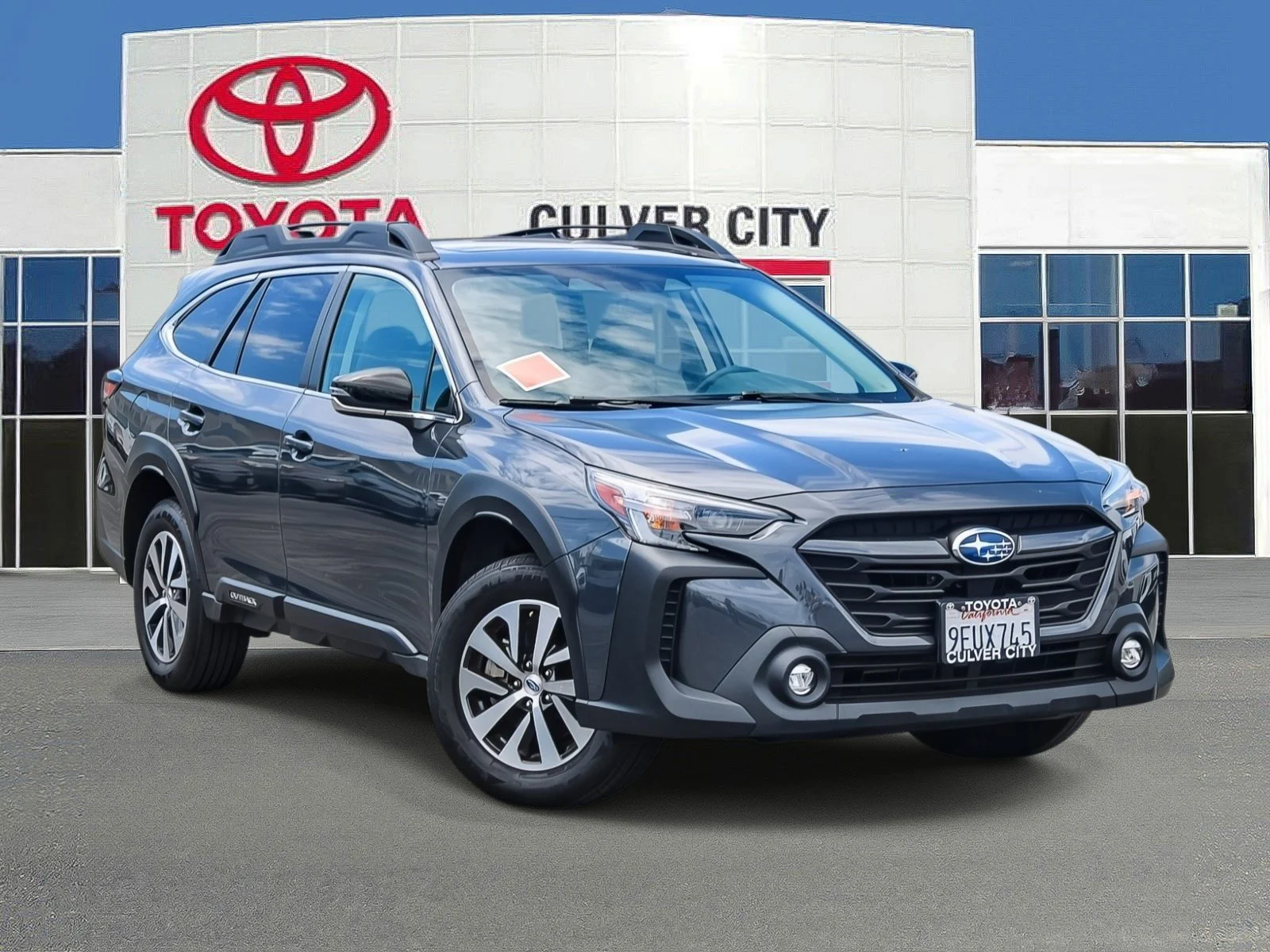 2023 Subaru Outback Premium's photo