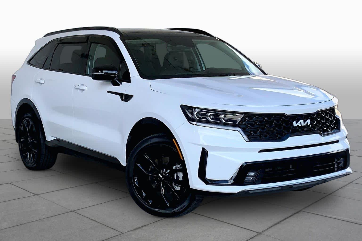 Used 2023 Glacial White Pearl Kia SX image 3