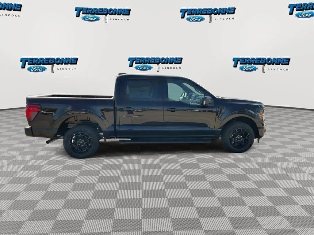 New 2026 Agate Black Metallic Ford XLT image 9