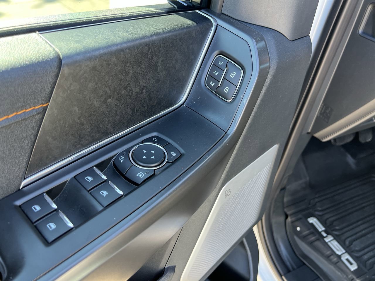 Used 2024 Oxford White Ford Tremor image 24