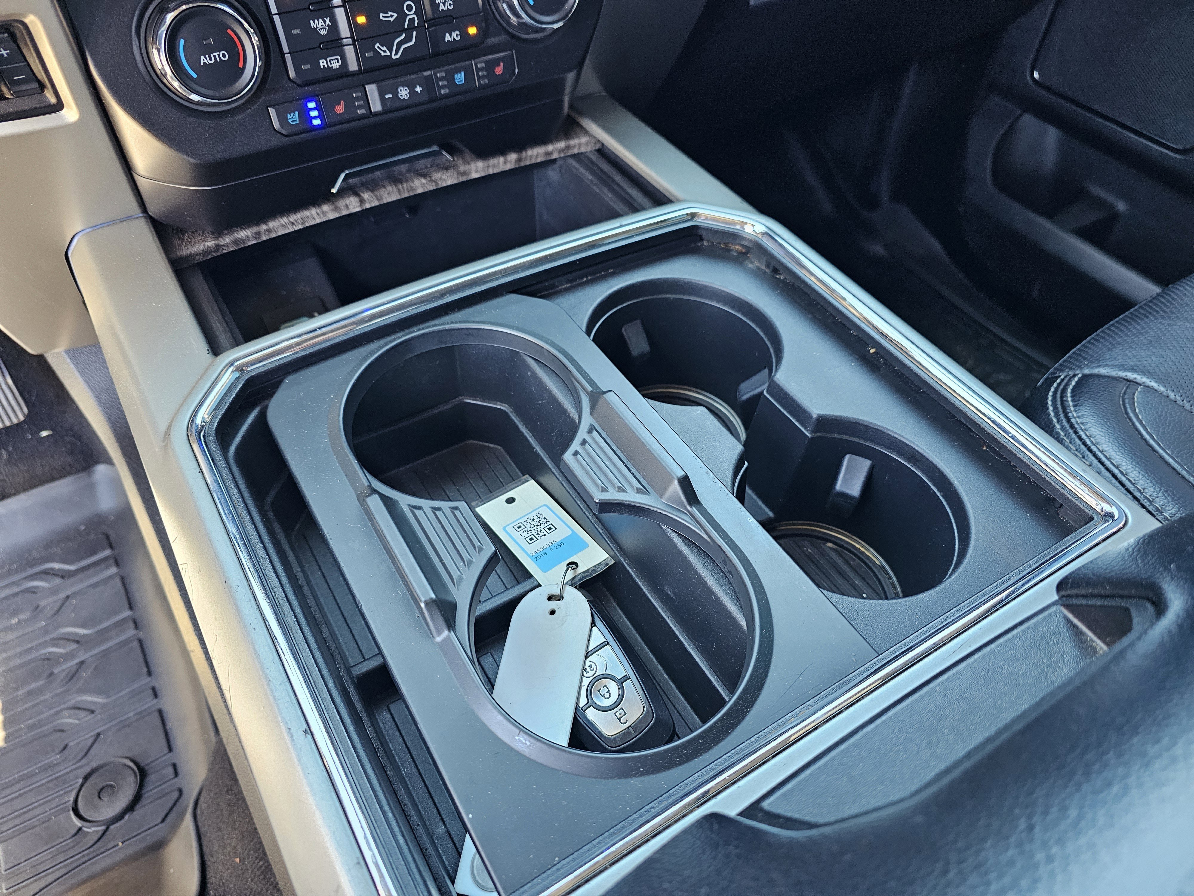 Used 2018 Shadow Black Ford LARIAT image 27