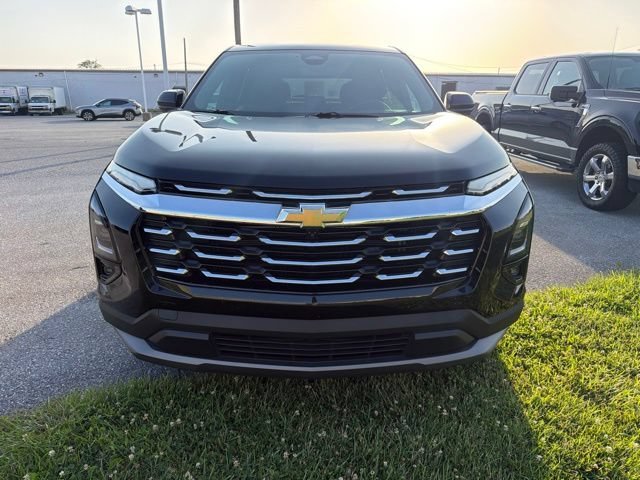 Used 2025 Mosaic Black Metallic Chevrolet LT image 2