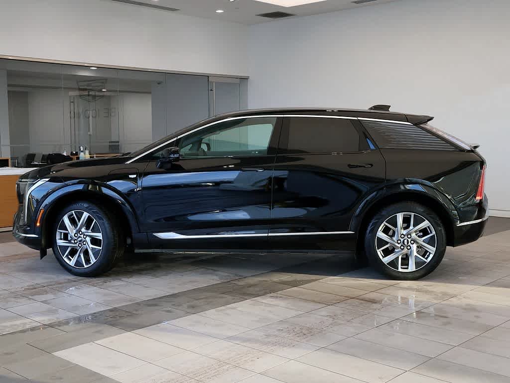 Certified 2025 Cadillac OPTIQ Luxury 2 with VIN 3GYK3DMR7SS140827 for sale in Libertyville, IL