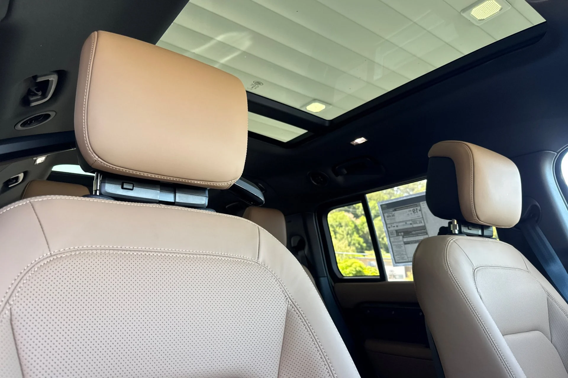 New 2026 Woolstone Green Land Rover S image 20