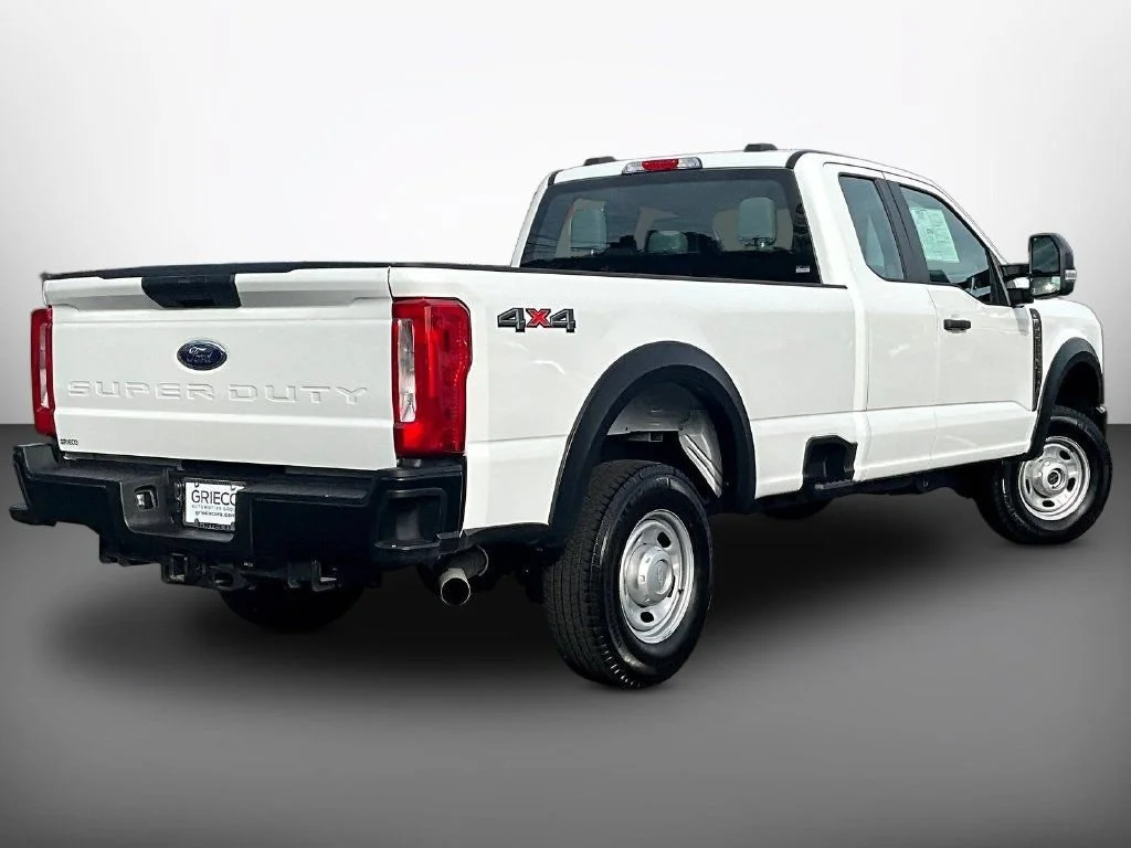 Used 2025 Oxford White Ford XL image 7