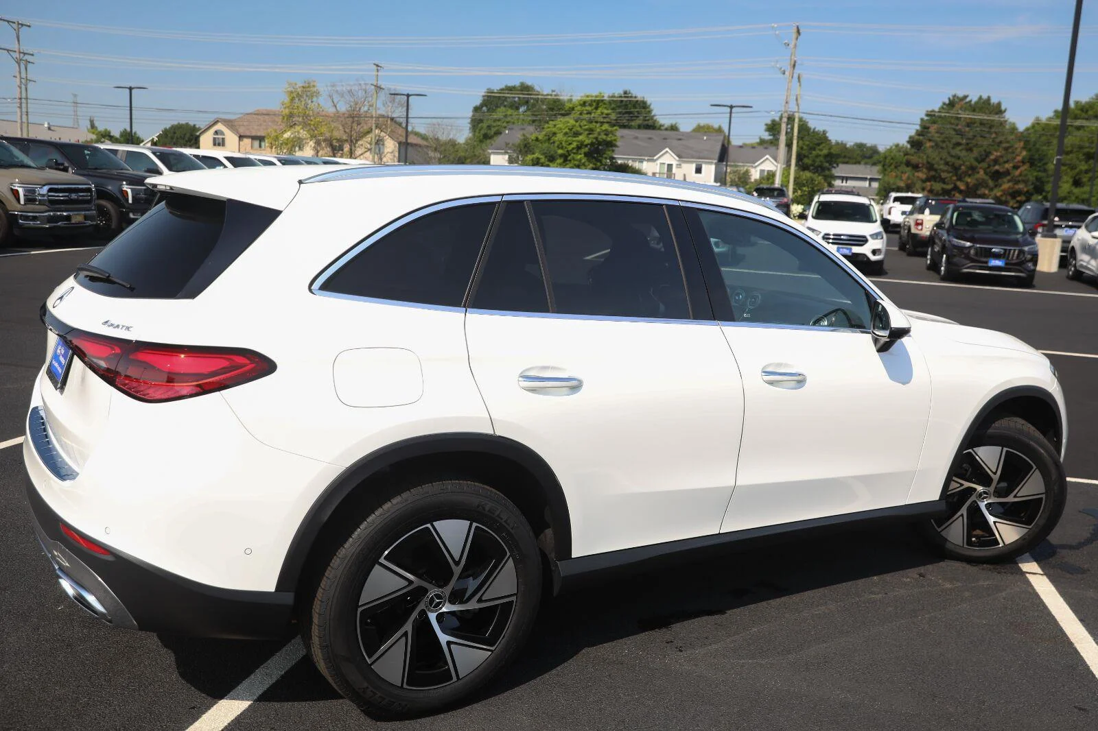 Used 2023 Polar White Mercedes-Benz GLC 300 image 12