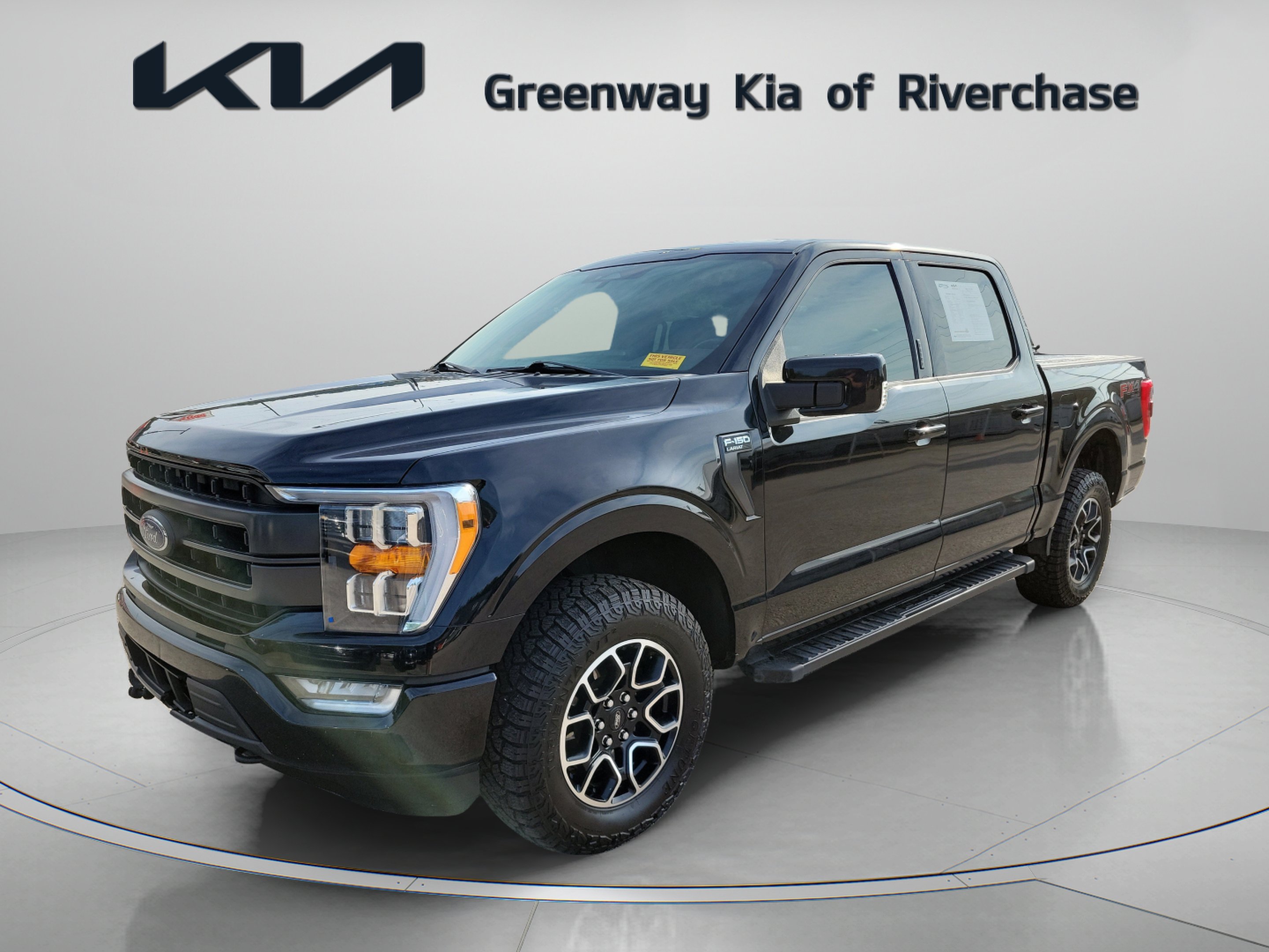 Used 2022 Black Metallic Ford Lariat image 3