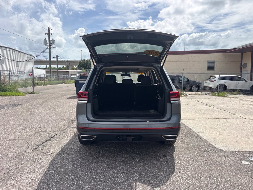 Used 2022 Gray Volkswagen 3.6L V6 SE w/Technology image 15