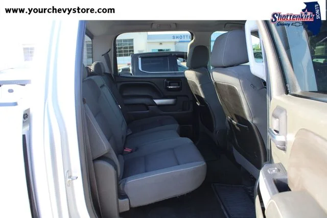 Used 2014 Silver Chevrolet LT image 17