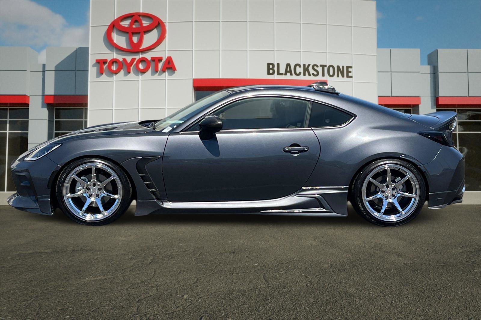 Used 2025 Pavement Toyota Premium image 6
