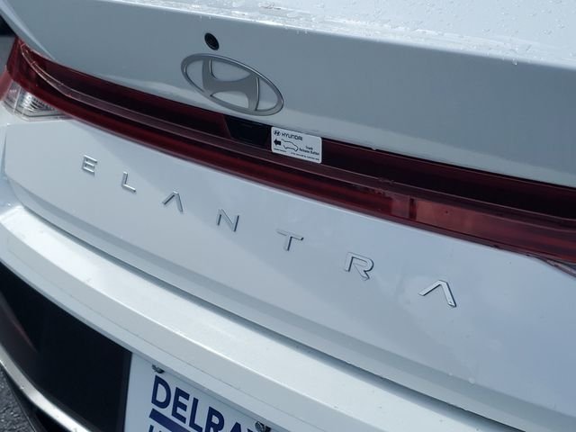 2025 Hyundai Elantra SEL - Photo 7