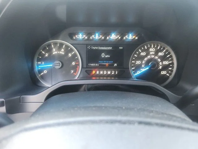 Used 2015 Blue Jeans Metallic Ford XLT image 16