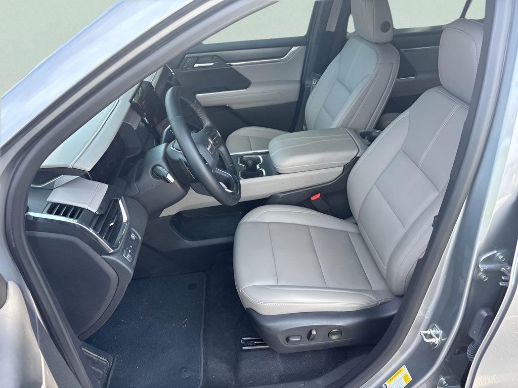 Certified Used 2025 Silver GMC Elevation image 9