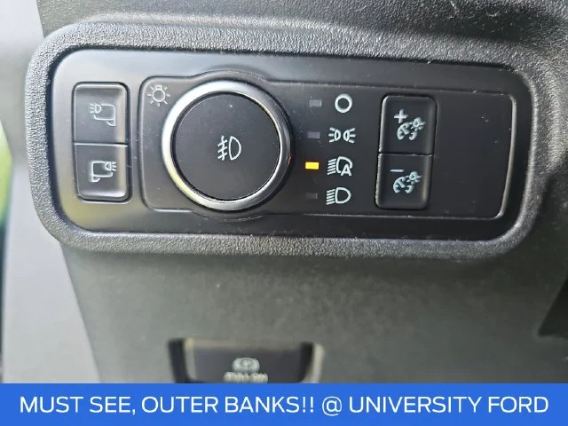 Used 2022 Green Ford Outer Banks image 23