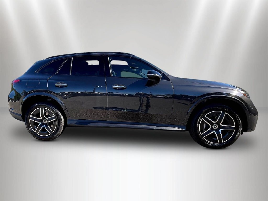 Used 2026 Graphite Mercedes-Benz GLC 300 image 4
