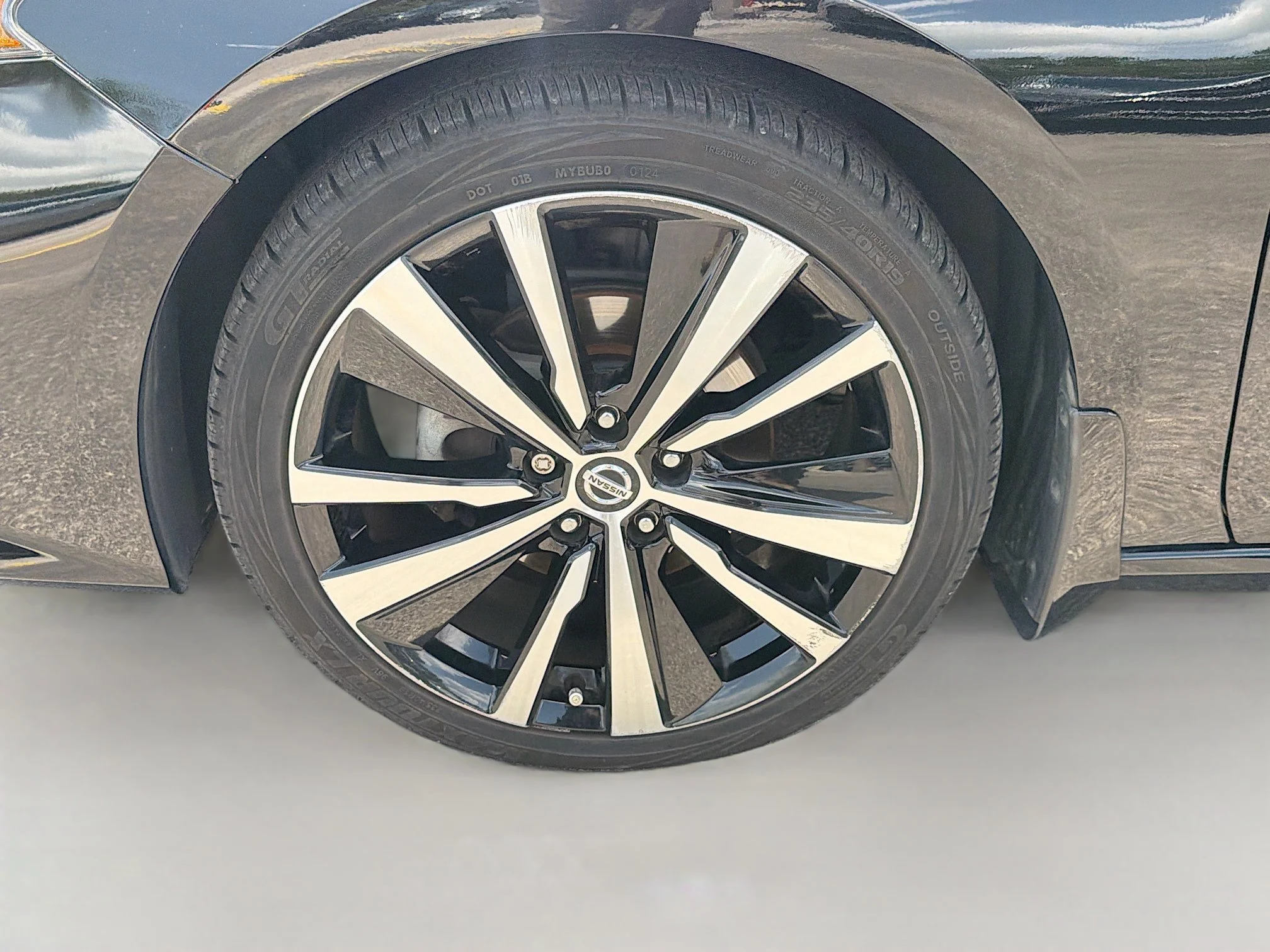 Used 2020 Super Black Nissan 2.5 SR image 40