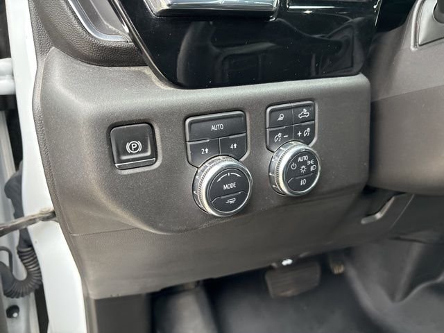 Used 2024 White GMC SLT image 17