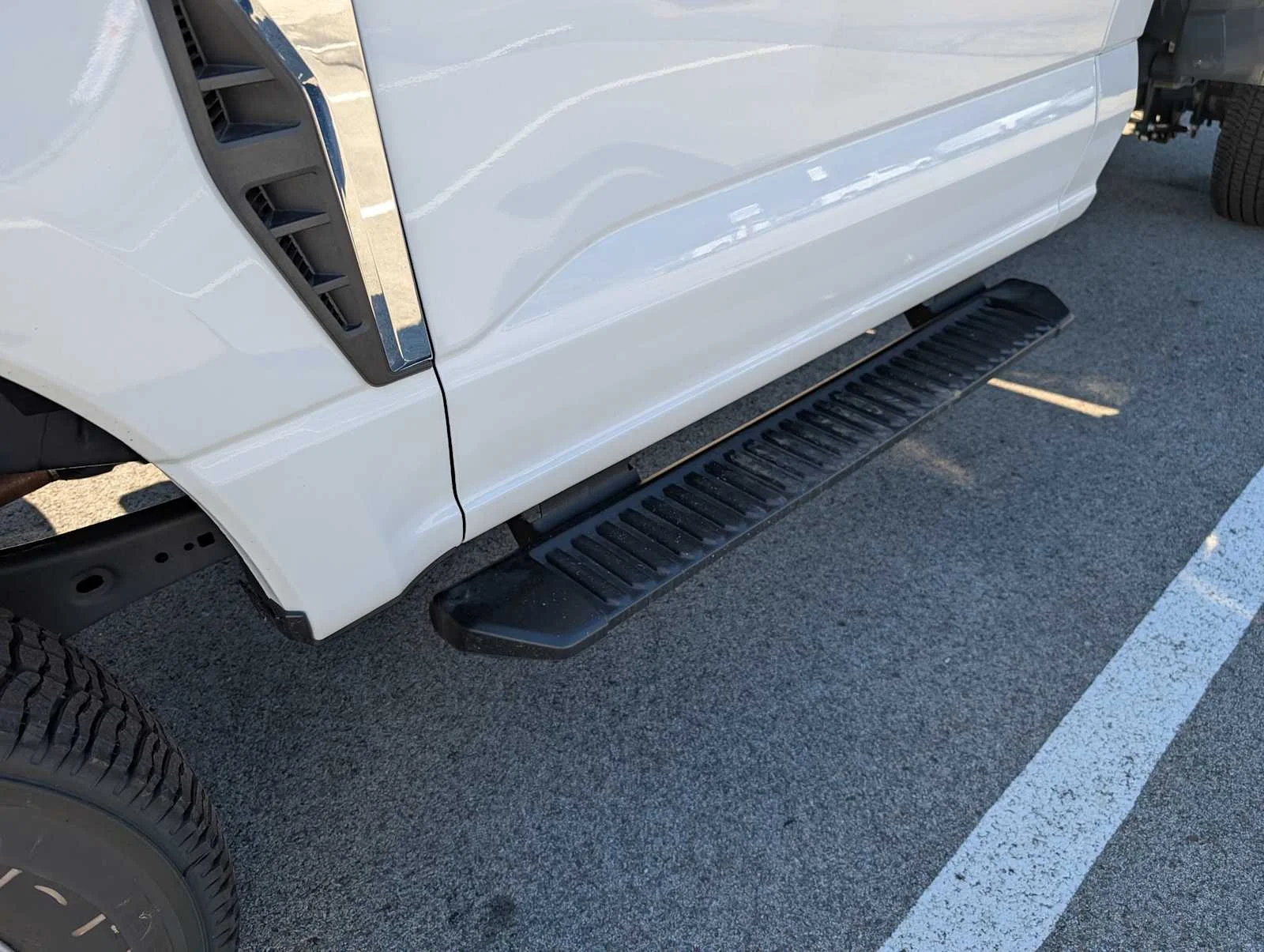 New 2026 Oxford White Ford F-350® XL image 36