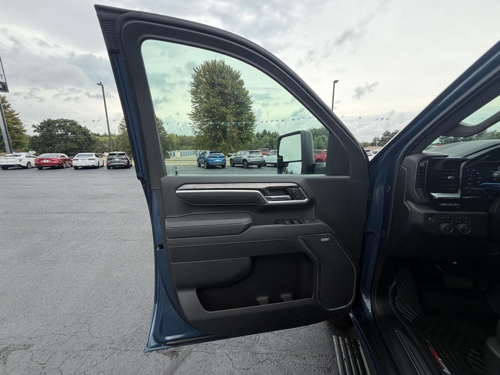2026 Chevrolet Silverado 2500 HD LTZ - Photo 8
