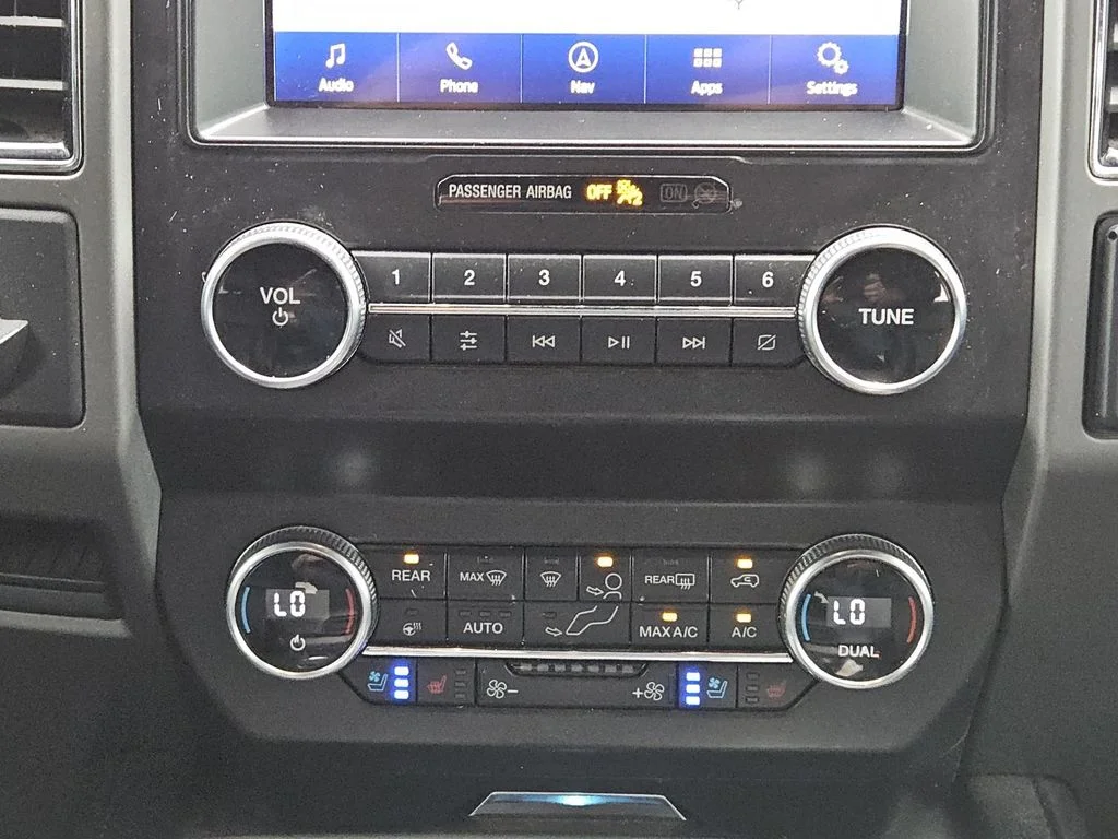Used 2021 White Metallic Ford XLT image 18