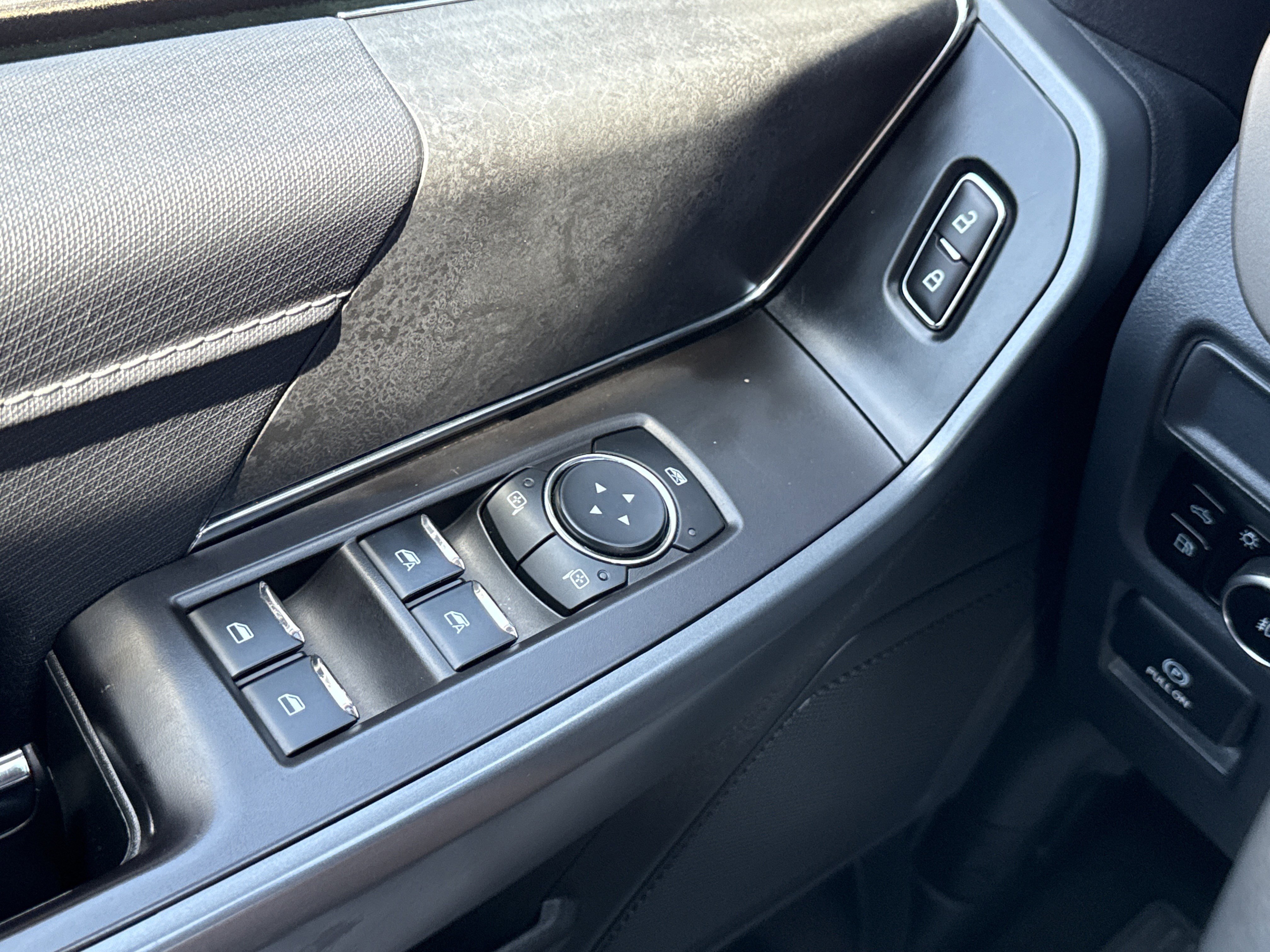 2024 Ford F-150 XLT - Photo 17