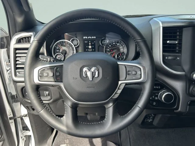Used 2023 White Ram Big Horn/Lone Star image 31