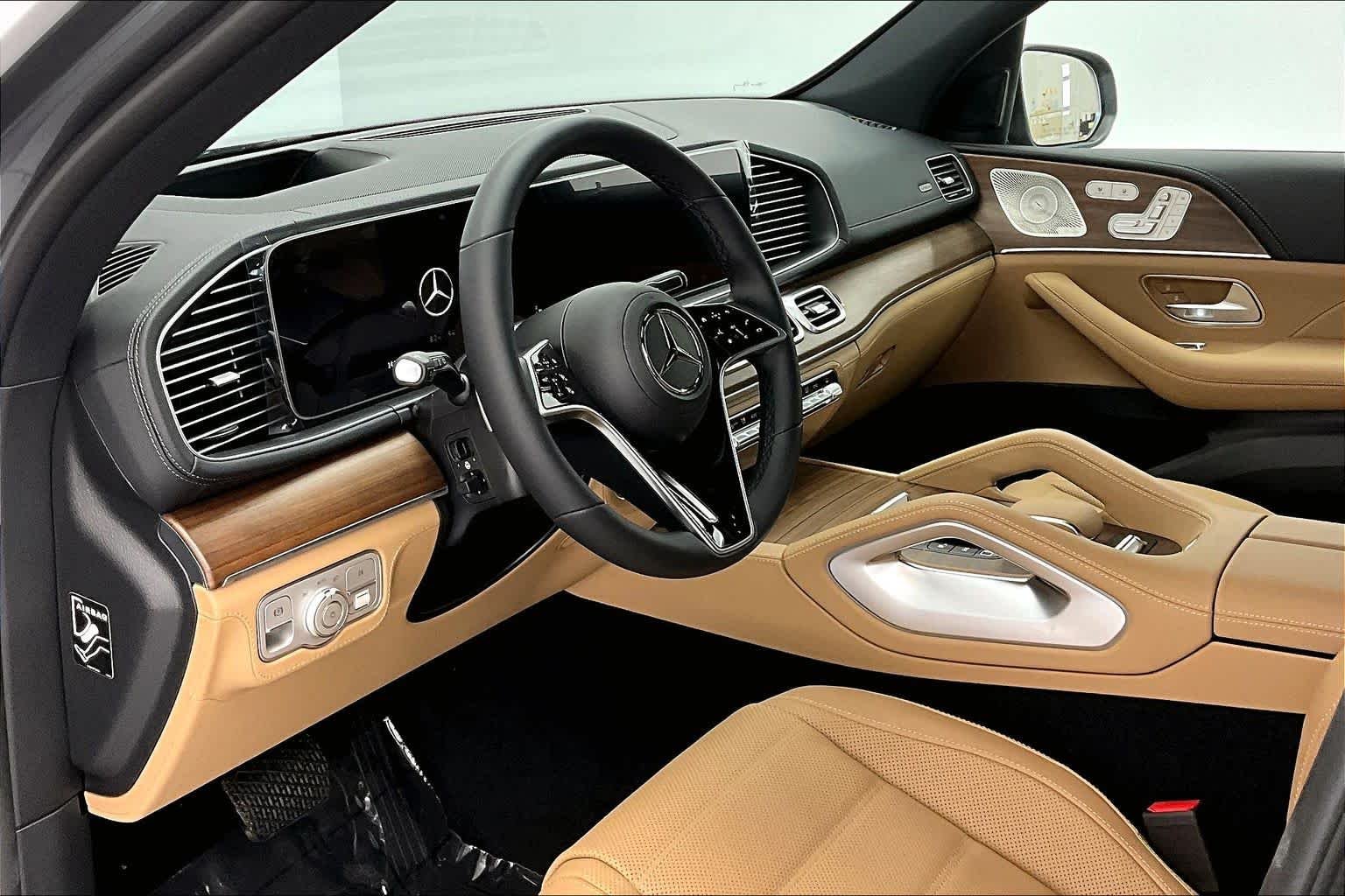New 2026 Selenite Grey Metallic Mercedes-Benz GLE 580 image 2