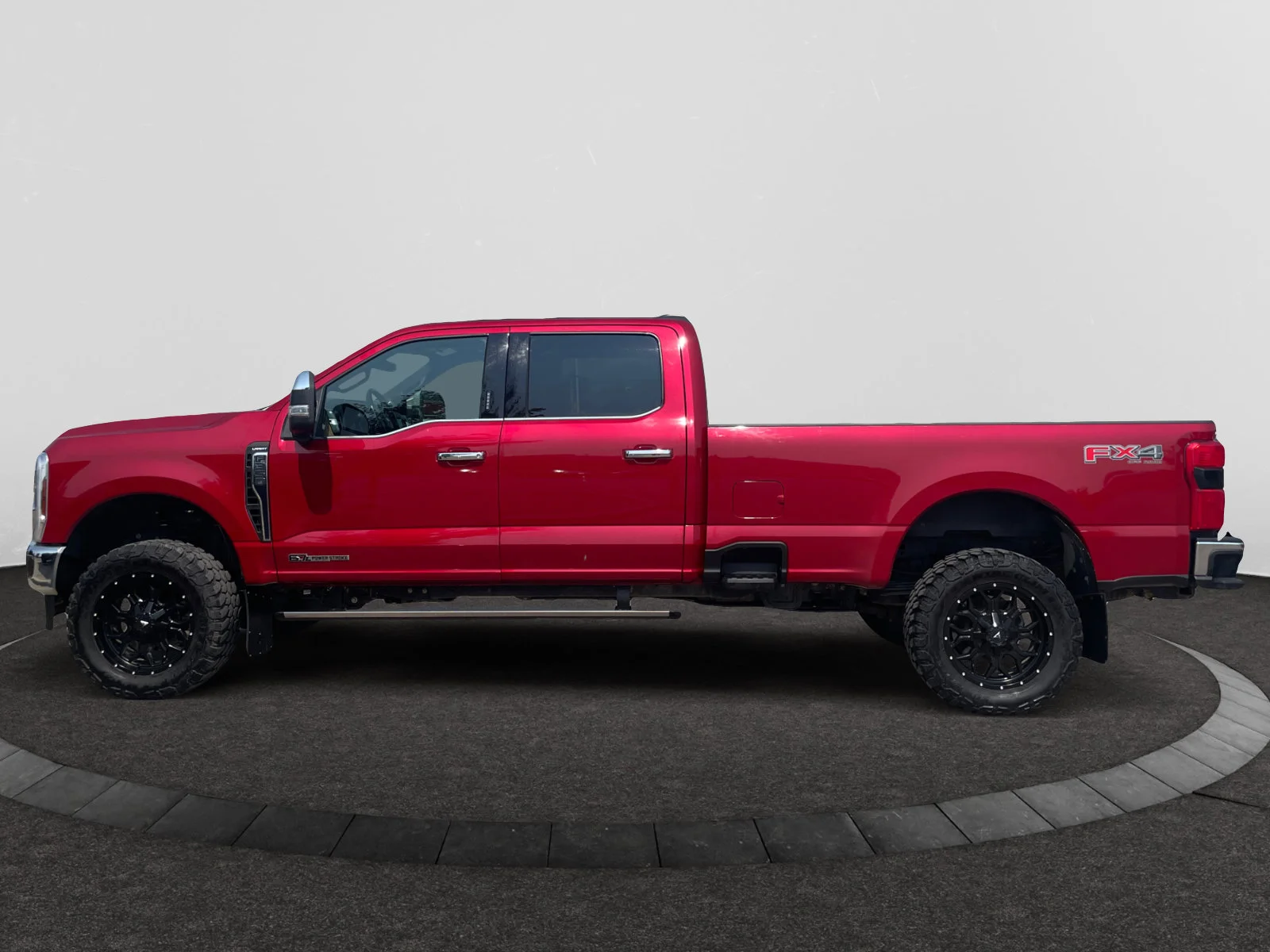Used 2024 RED Ford LARIAT SuperCrew image 2