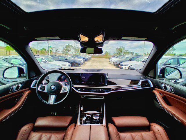 Used 2024 White BMW sDrive40i image 11
