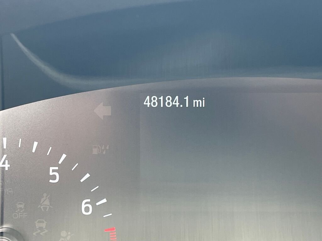 Used 2020 Oxford White Ford SE image 3