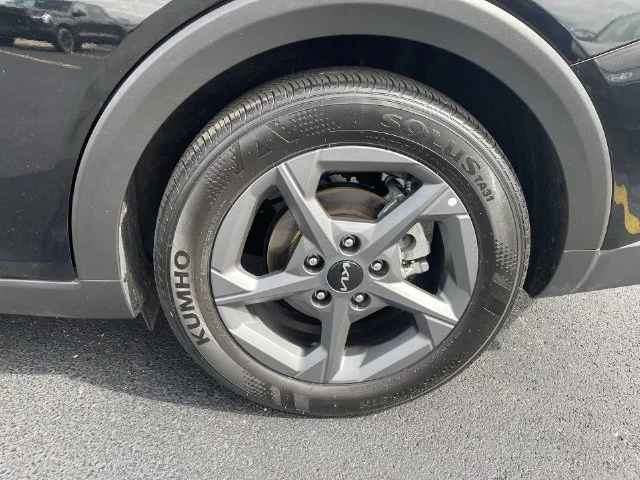 2025 Kia K4 LXS - Photo 29