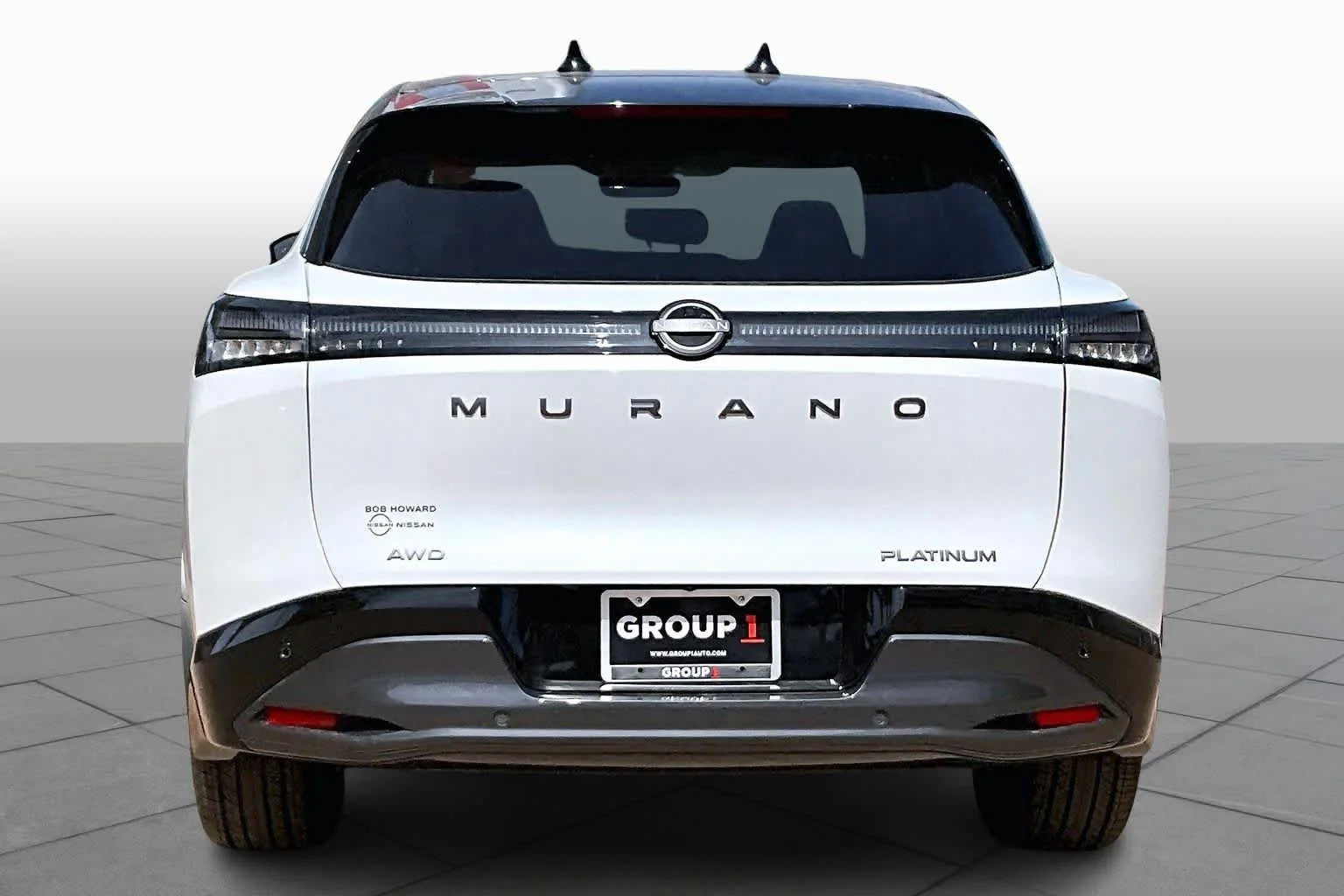 New 2026 Everest White Pearl TriCoat / Super Black Two-tone Nissan Platinum image 4