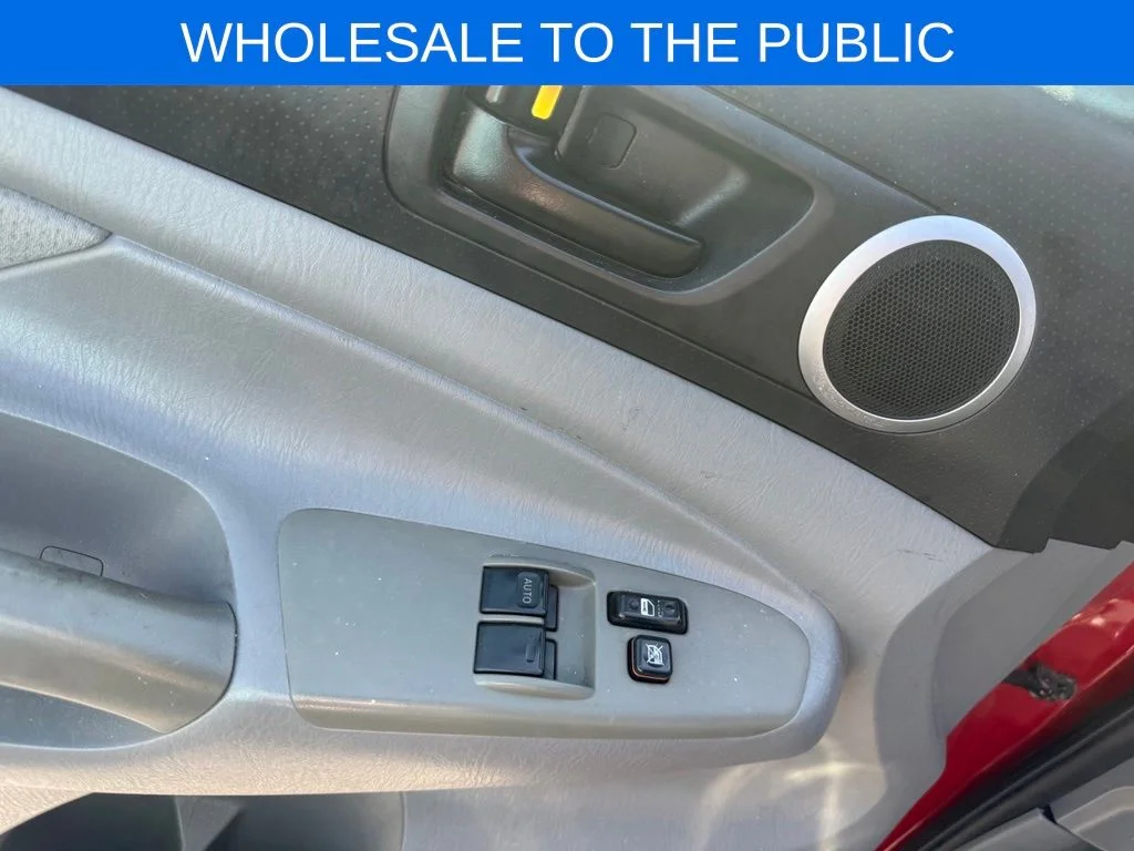 Used 2009  Toyota Base image 6