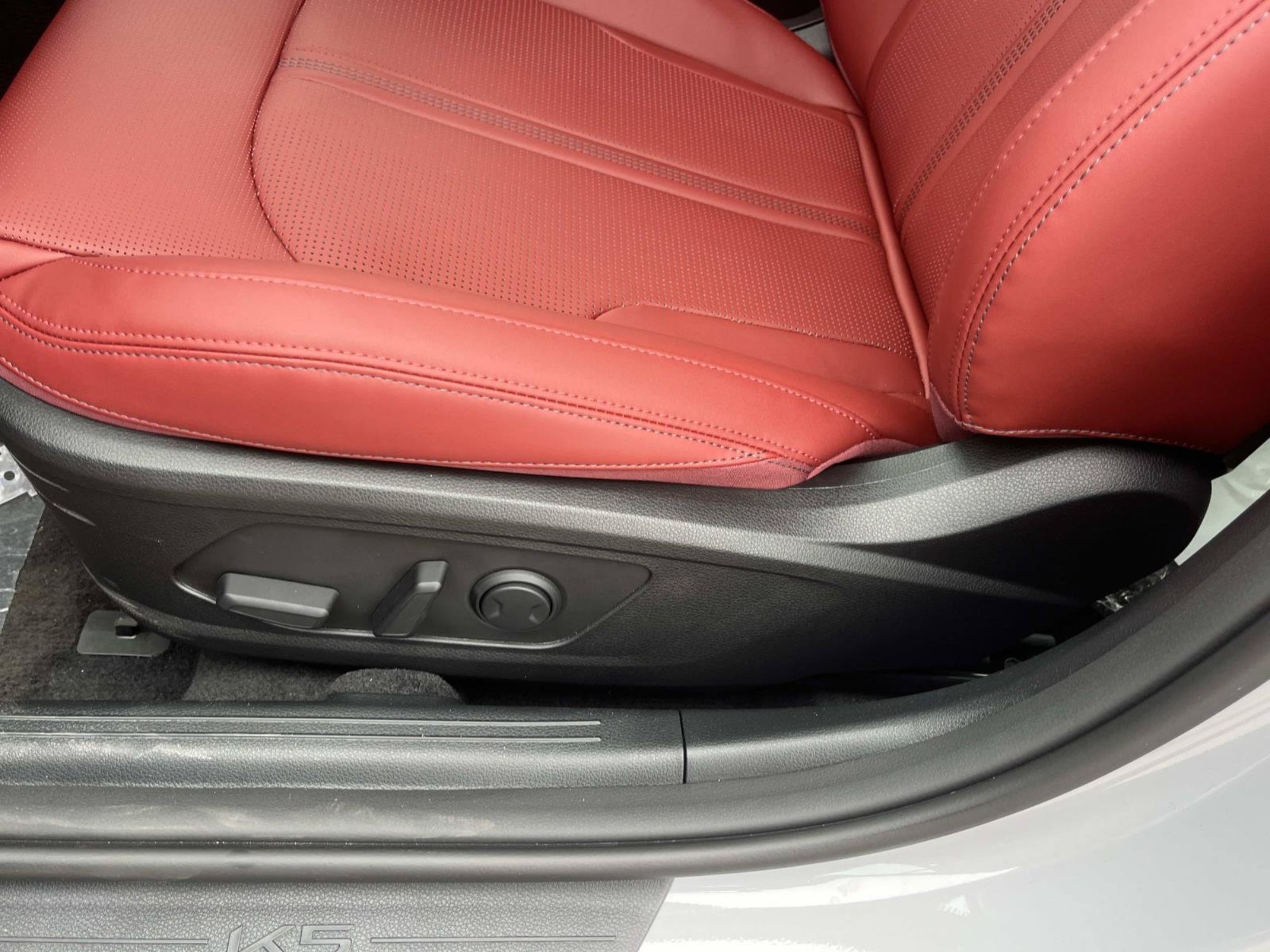 New 2026 Wolf Gray Kia GT-Line image 23