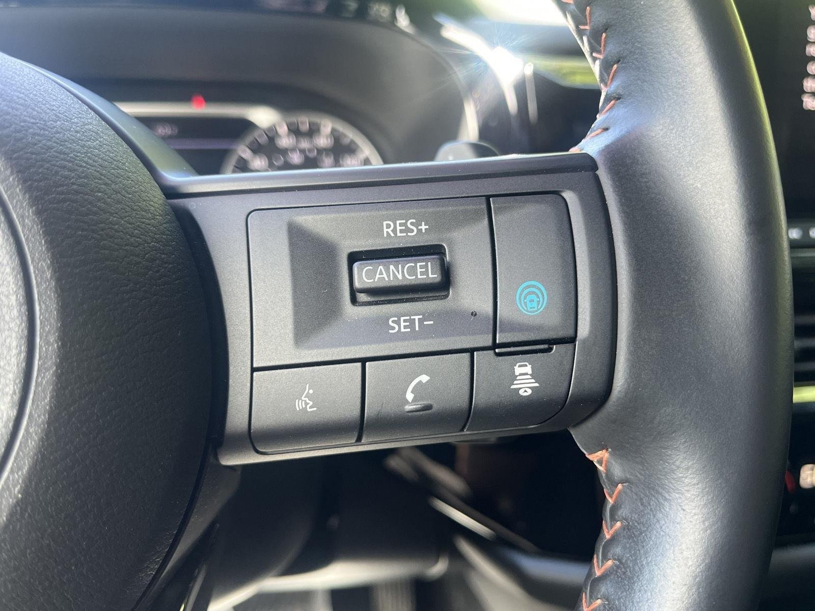 Used 2025 Glacier White Nissan Rock Creek image 27