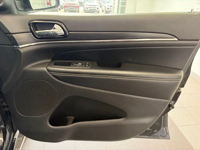 Used 2021 Black Jeep Limited image 9